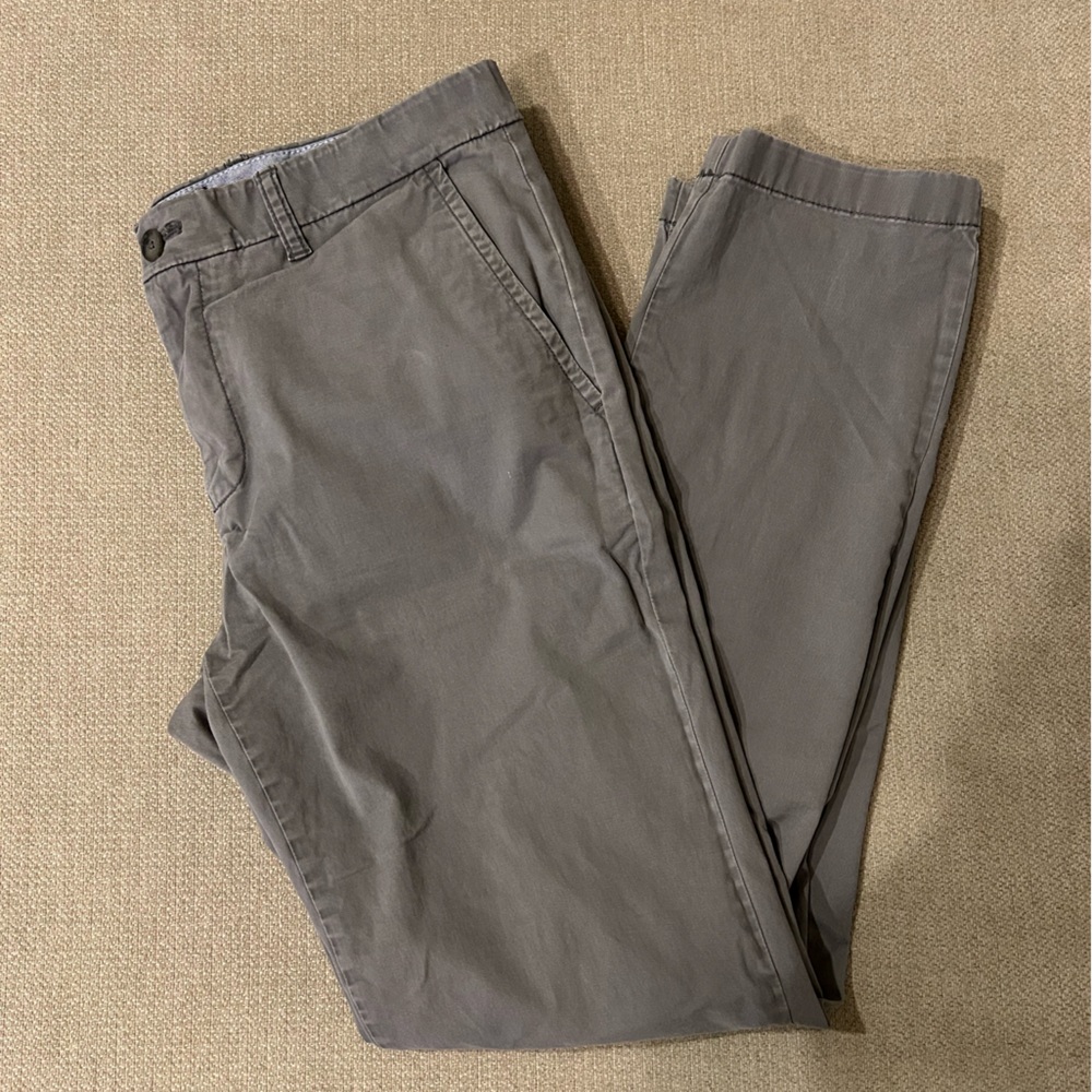 Tommy Hilfiger Men's Grey Chinos